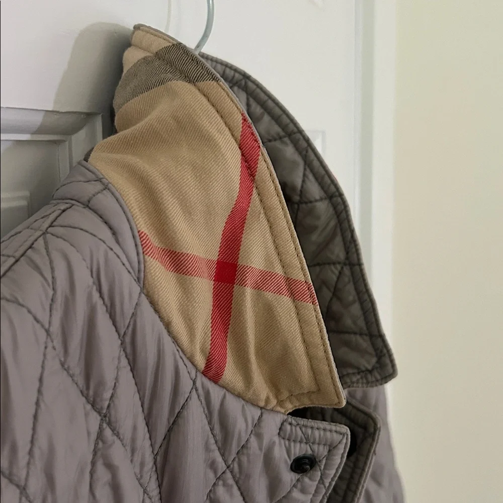 Burberry Quilted Men's Jacket in Herons (size XL) - Picture 9 of 14